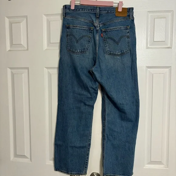 Levi's Women's Light Blue Straight Leg Jeans - Picture 3 of 7